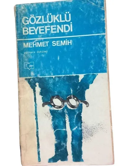 Gözlüklü Beyefendi