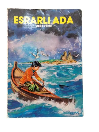Esrarlı Ada