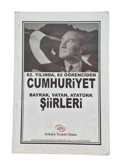 82. Yılında 82 Öğrenciden Cumhuriyet Bayrak Vatan Atatürk Şiirleri