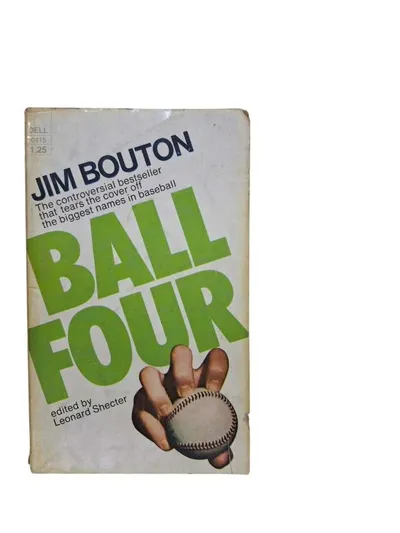 Ball Four (The Controversial Bestseller That Tears the Cover of The Biggest Names in Baseball)